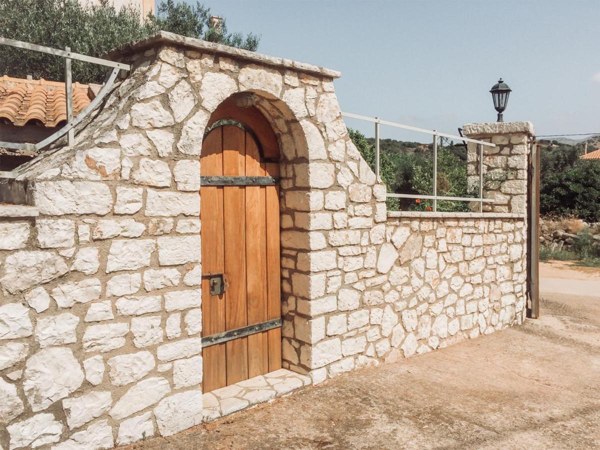 Agrilia Maison Razata Exterior photo
